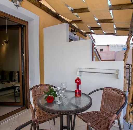 Neorion Apartmán *